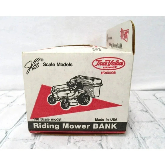 Vintage 1/16 Lawn Chief True Value Hardware Steerable Riding Mower Bank Die Cast - Picture 3 of 6
